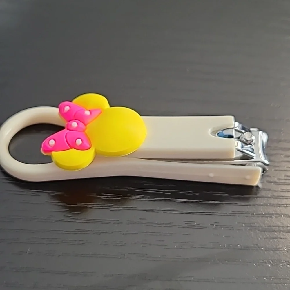 Disney Minnie Mouse Inspired Nail Clipper - Picture 3 of 4